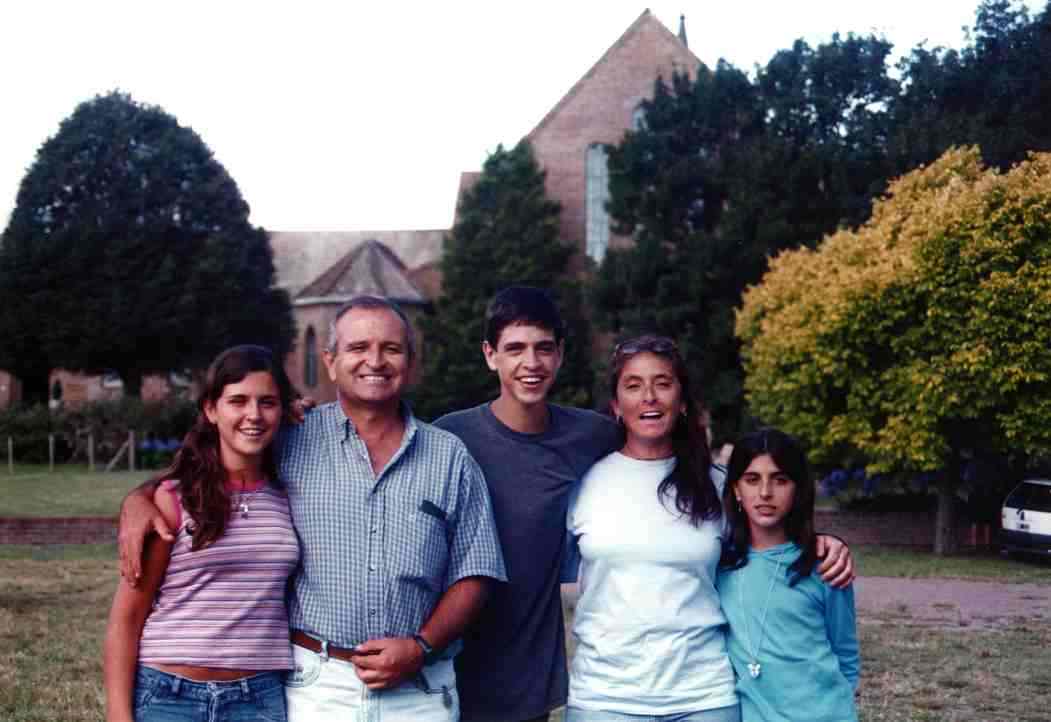 Mi familia 2002