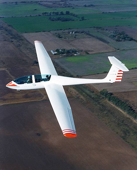 Planeador biplaza Grob G-103 Acro