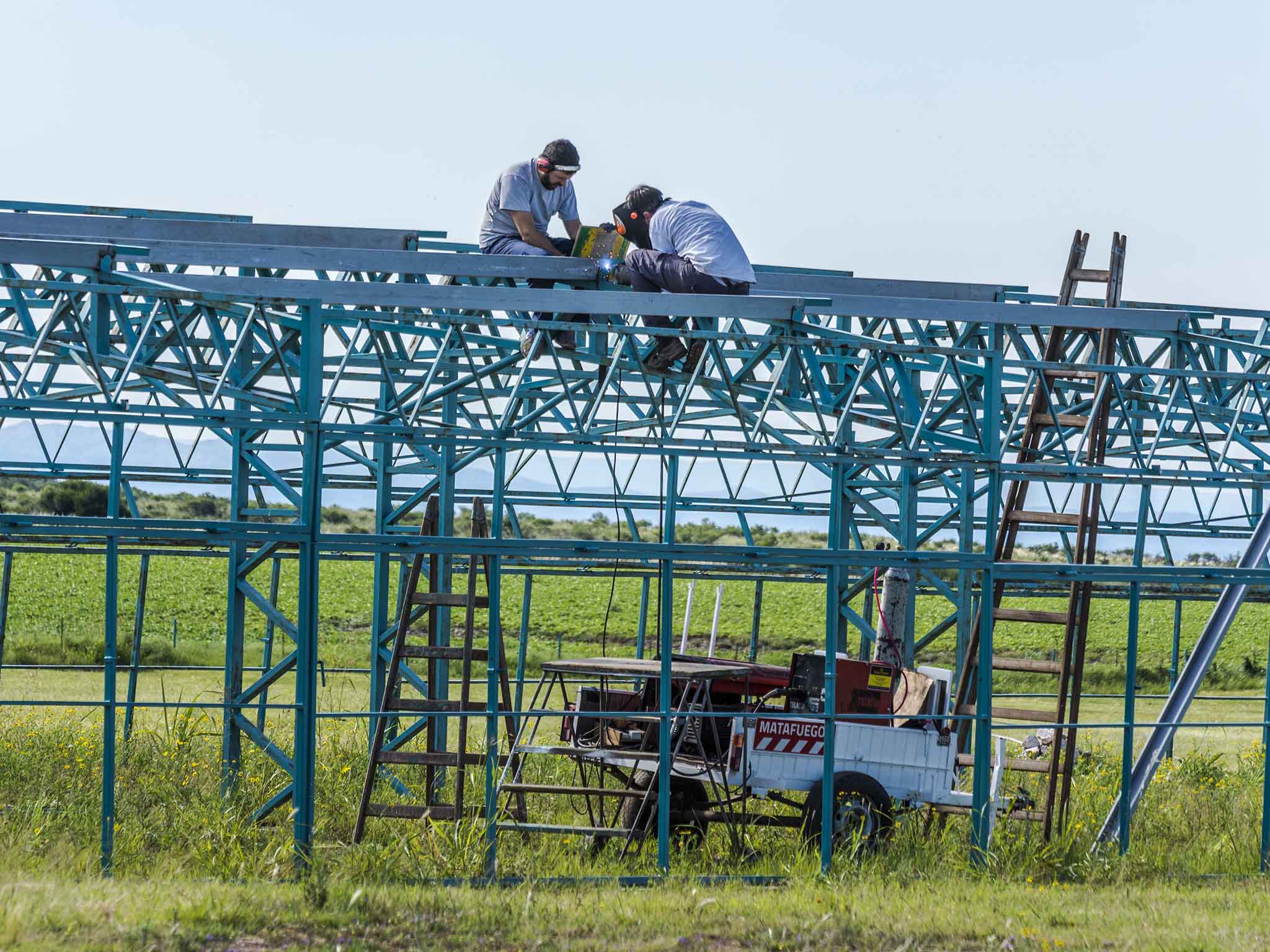 Estructura del hangar de planeadores en construcción