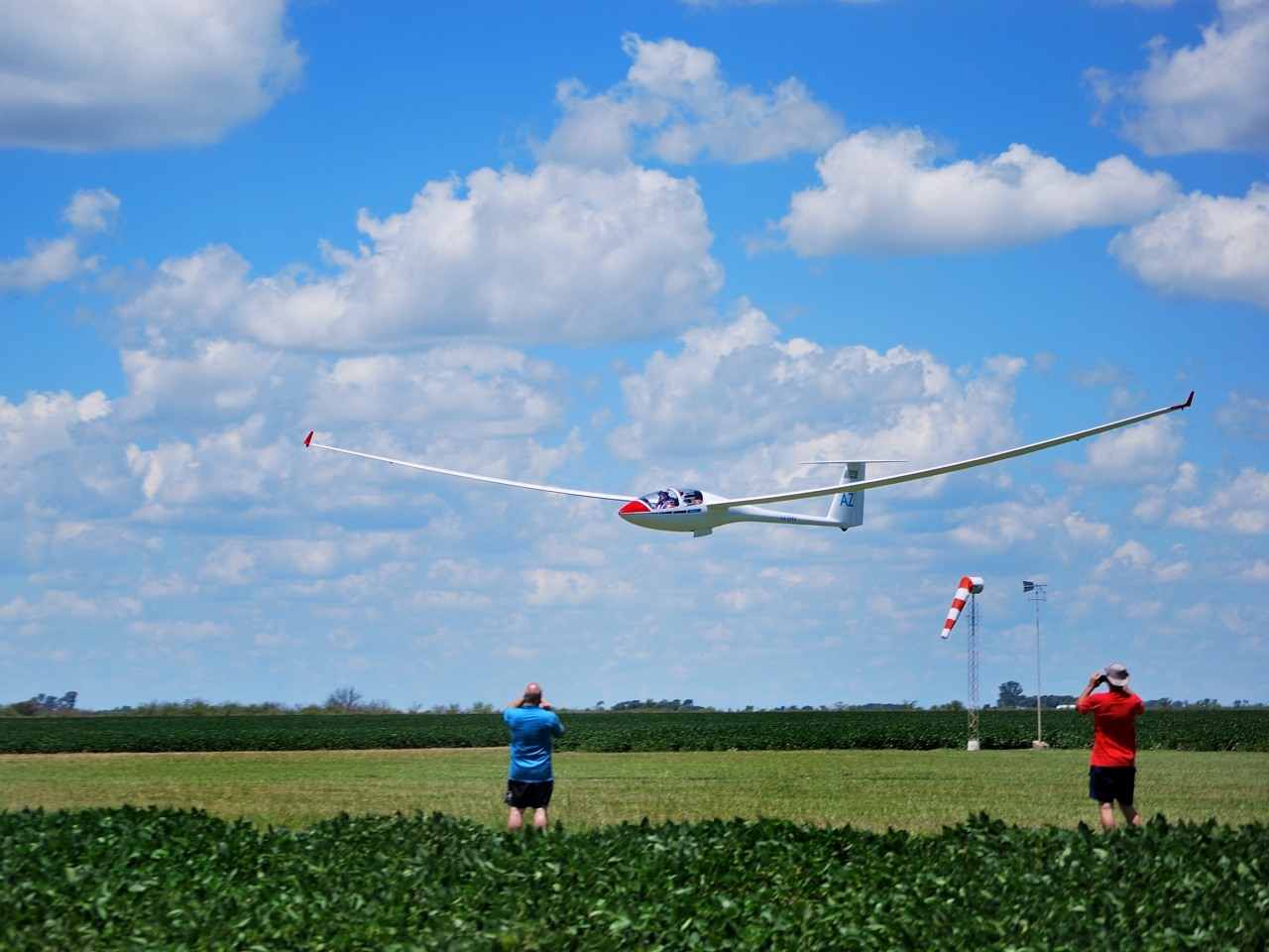 Actividad de vuelo en el Aeroclub Oliva