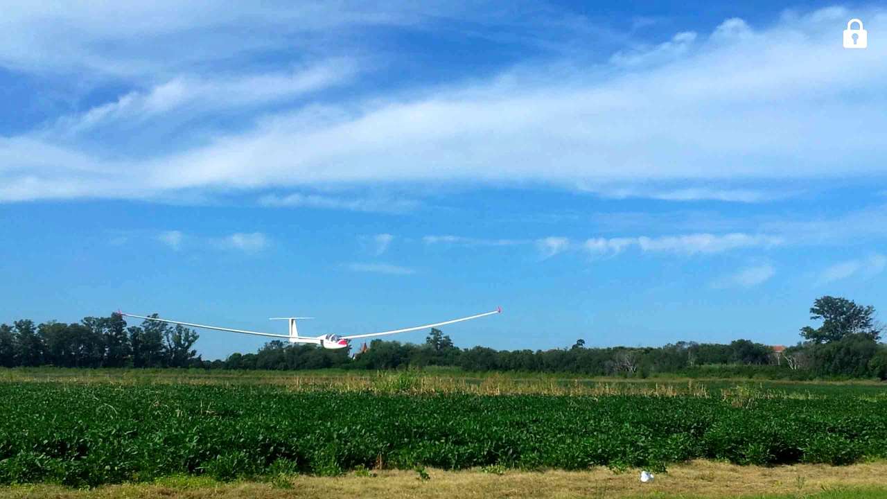 Actividad de vuelo en el Aeroclub Oliva febrero 2016