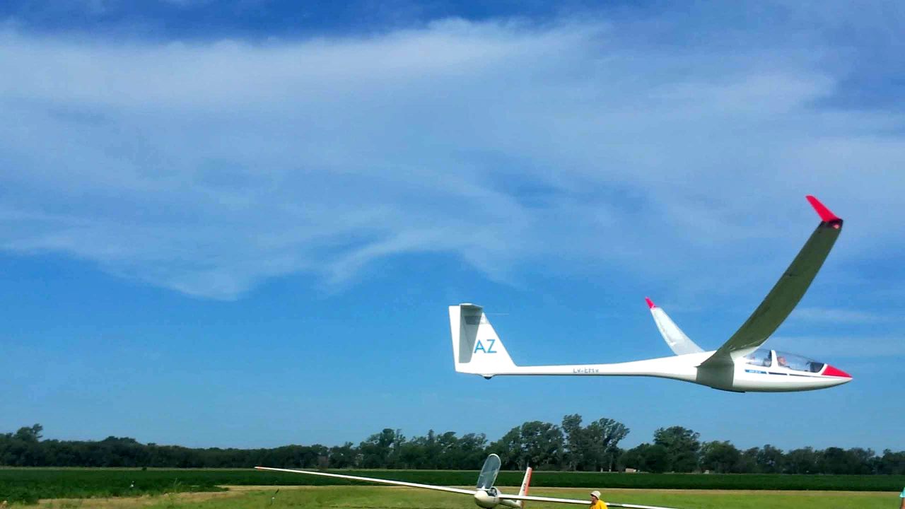 Actividad de vuelo en el Aeroclub Oliva febrero 2016