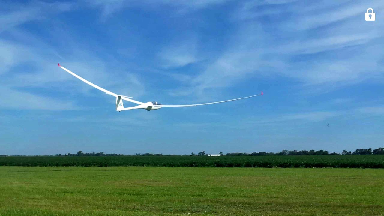 Actividad de vuelo en el Aeroclub Oliva febrero 2016