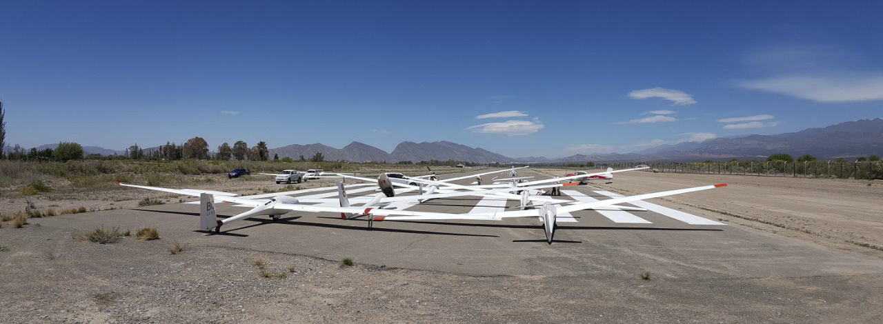 Encuentro de vuelo en montaña en Jáchal