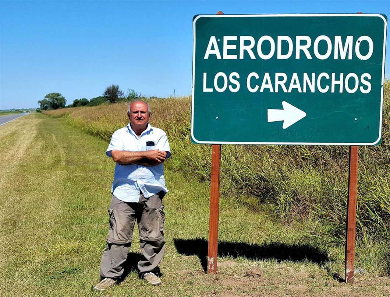 Cartel del aeródromo sobre la ruta S-253