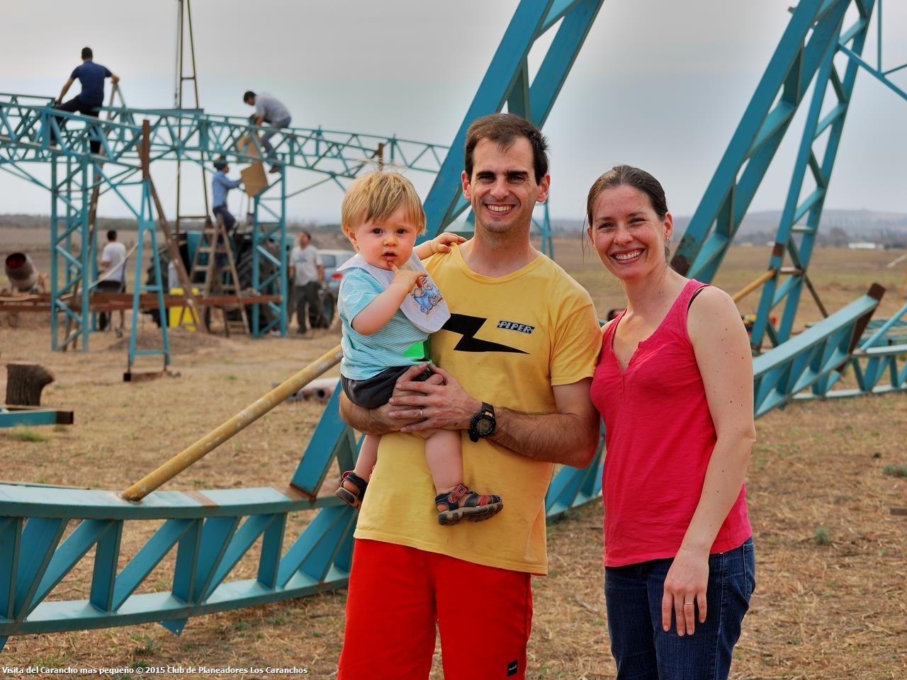 Visita del carancho más pequeño al aeródromo