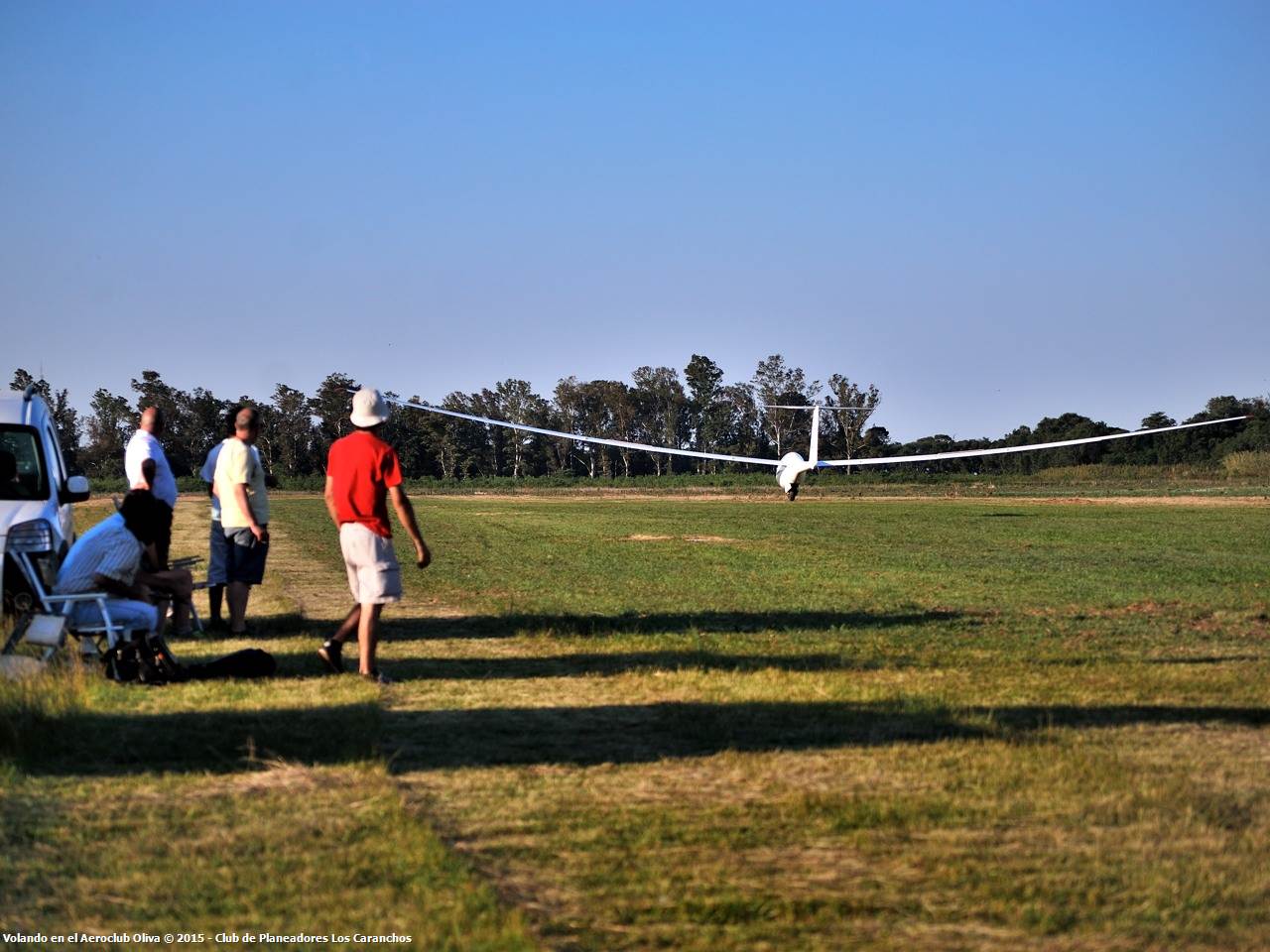Actividad de vuelo en el Aeroclub Oliva diciembre 2015